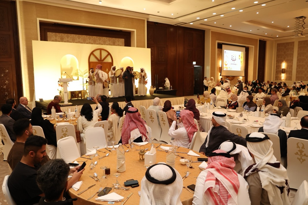 الجامعة العربية المفتوحة تحتفي بغبقتها الرمضانيةرئيس الجامعة - تؤكد على تعزيز الروابط بين الطلبة (1).jpg