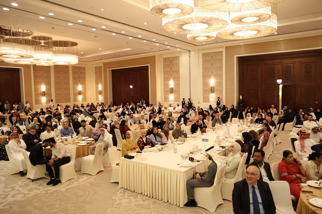 الجامعة العربية المفتوحة تحتفي بغبقتها الرمضانيةرئيس الجامعة - تؤكد على تعزيز الروابط بين الطلبة (3).jpg