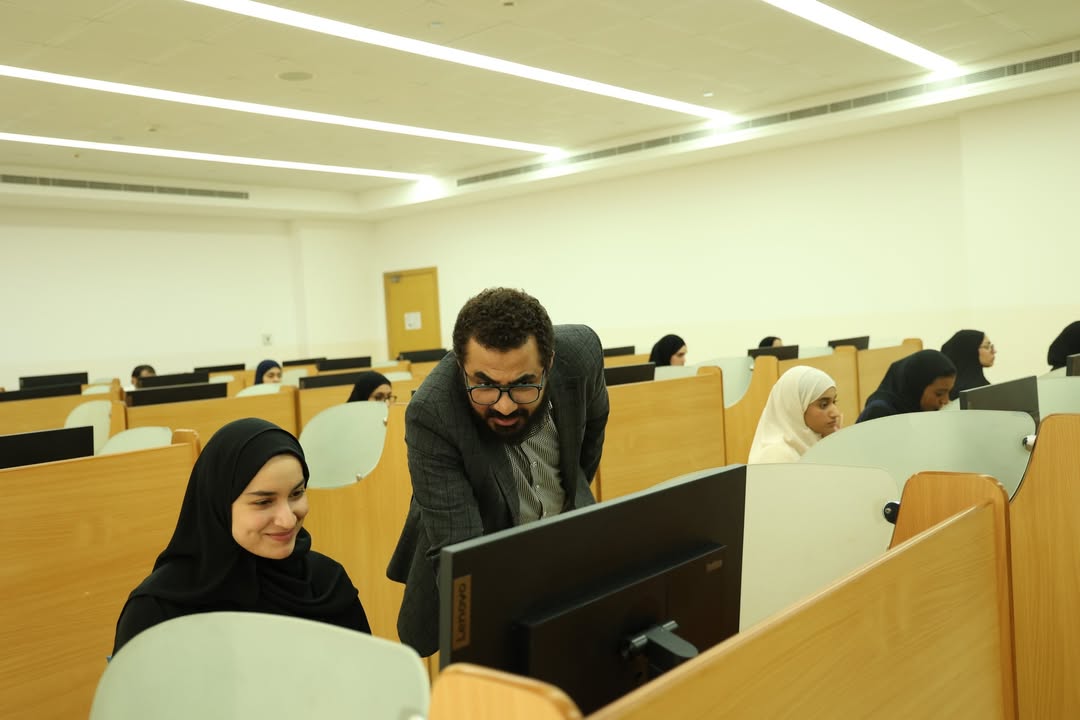 في إطار فعاليات المخيم الصيفي 2025، نظّم قسم التدريب والتعليم المستمر وخدمة المجتمع في الجامعة ا.jpg