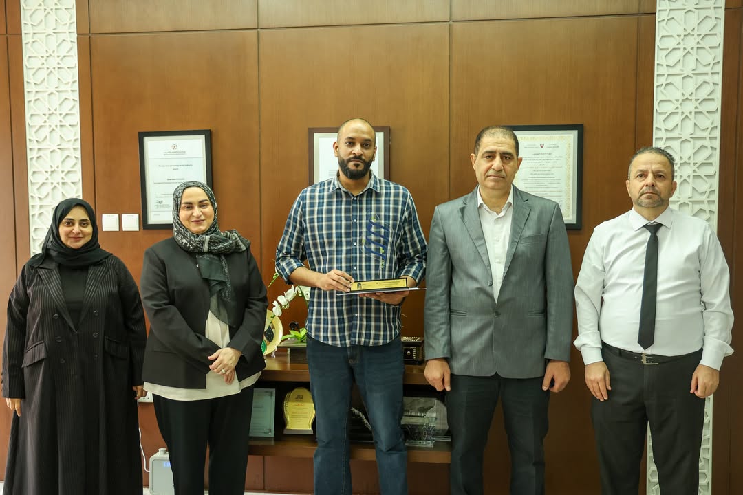 __تتقدّم أعلنت الجامعة العربية المفتوحة – البحرين عن فوز أربعة من موظفيها بجوائز التميّز للعام ا.jpg